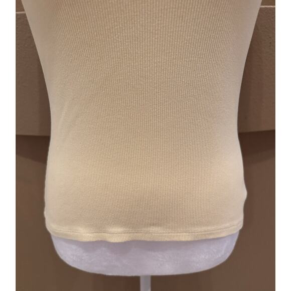 GUESS Los Angeles Women’s Short Sleeve T-Shirt Yellow Size M - Picture 8 of 8